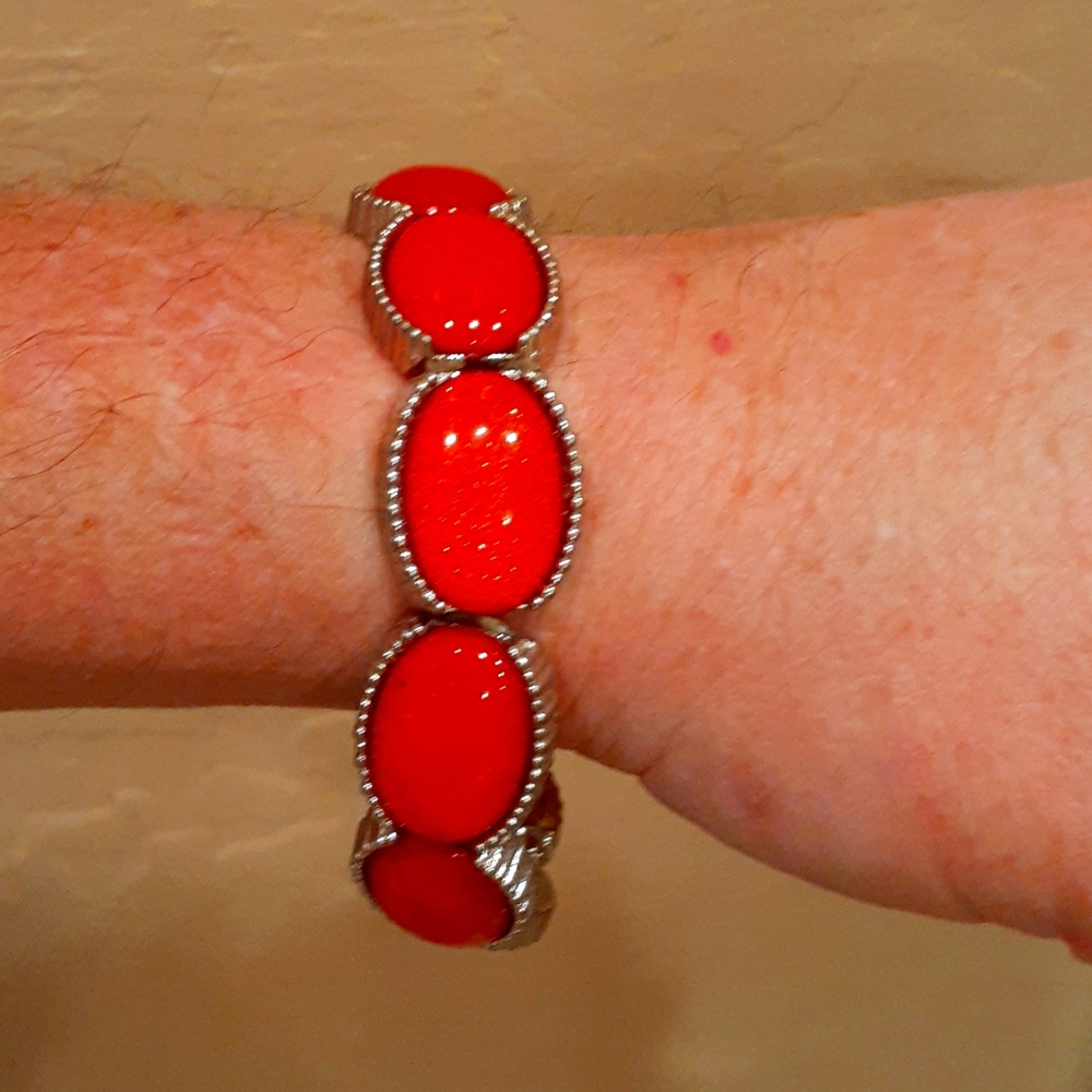 Slip on red and gold bracelet